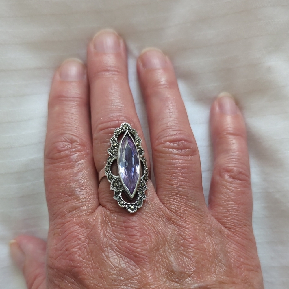Elegant Silver and Purple Women's Ring